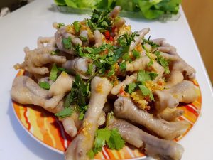 Chân gà chua ngọt kiểu Thái
