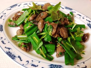 Tim gà xào hành nhanh gọn đơn giản