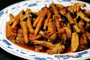 Chân gà điểm sấm (chân gà hấp tàu xì)