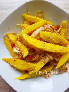 Xoài non dầm mắm ruốc Thái