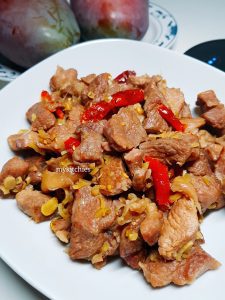 Thịt gà tây kho sả ớt – Braised lemongrass turkey
